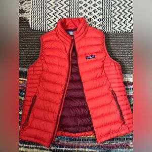 Patagonia Women’s Puffer Vest / Large, Coral with Maroon interior
